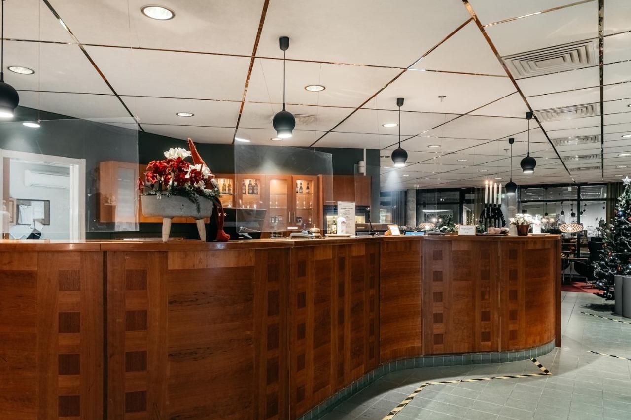 Hotell Bjoerken أوميو المظهر الخارجي الصورة