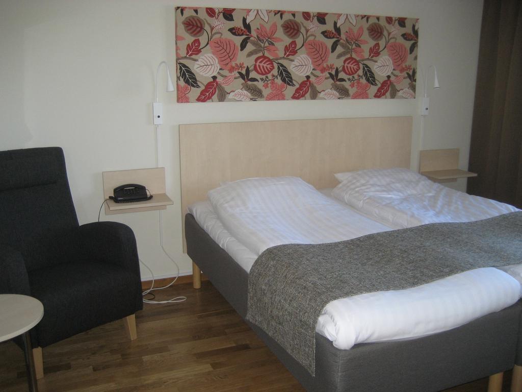 Hotell Bjoerken أوميو المظهر الخارجي الصورة