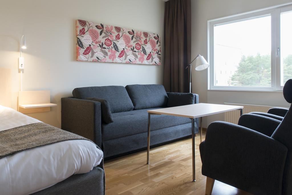 Hotell Bjoerken أوميو المظهر الخارجي الصورة
