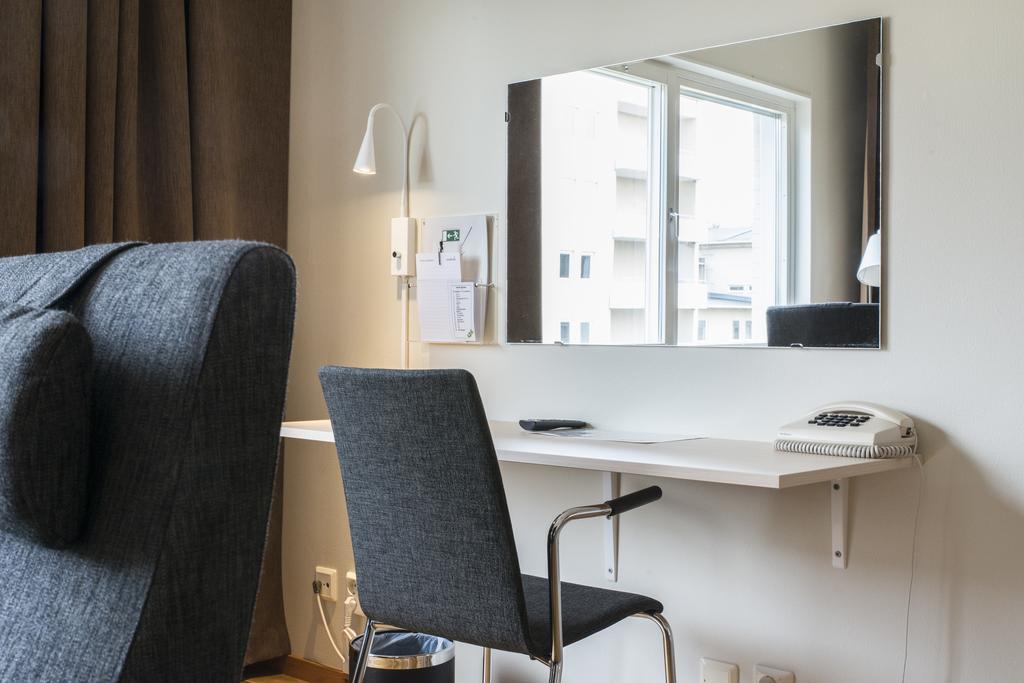 Hotell Bjoerken أوميو المظهر الخارجي الصورة