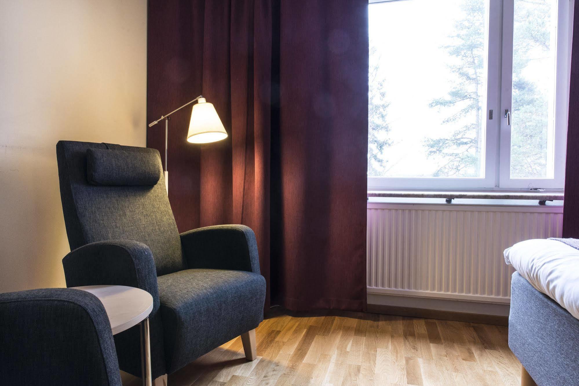 Hotell Bjoerken أوميو المظهر الخارجي الصورة