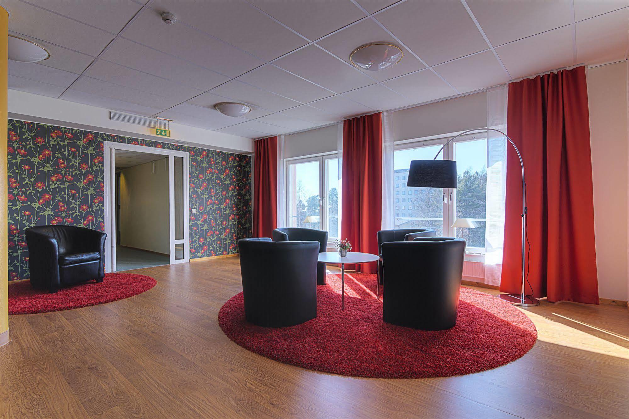 Hotell Bjoerken أوميو المظهر الخارجي الصورة